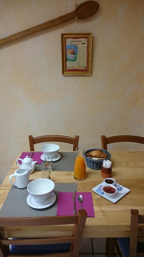 Chambres D'Hotes De L'Auberge L'Astrassadou Rezentieres Luaran gambar